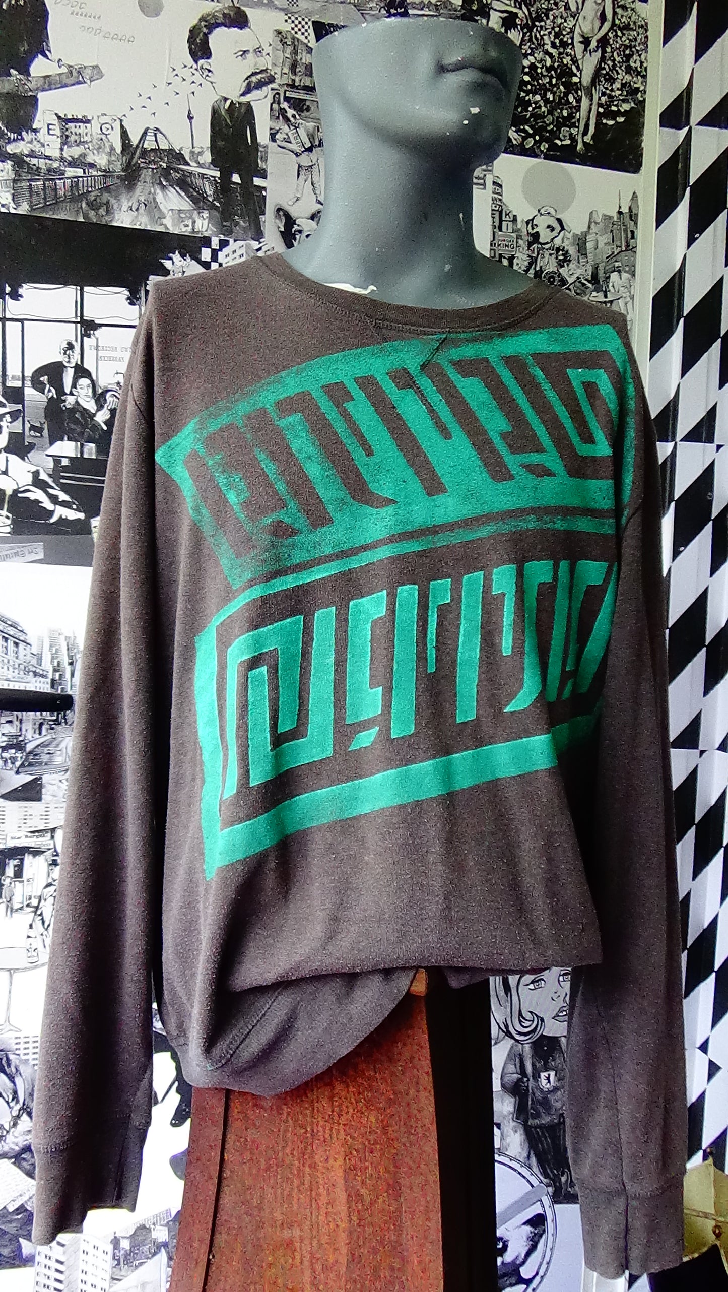 Longshirt namens "Harlekin"