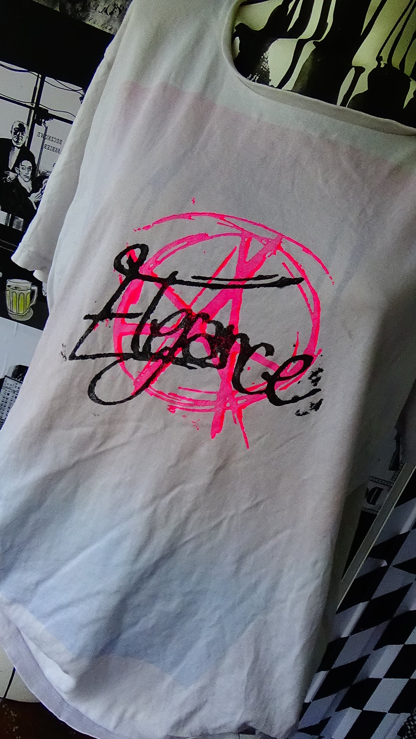weißes T'shirt namens Elegance & Anarchy Gr.M