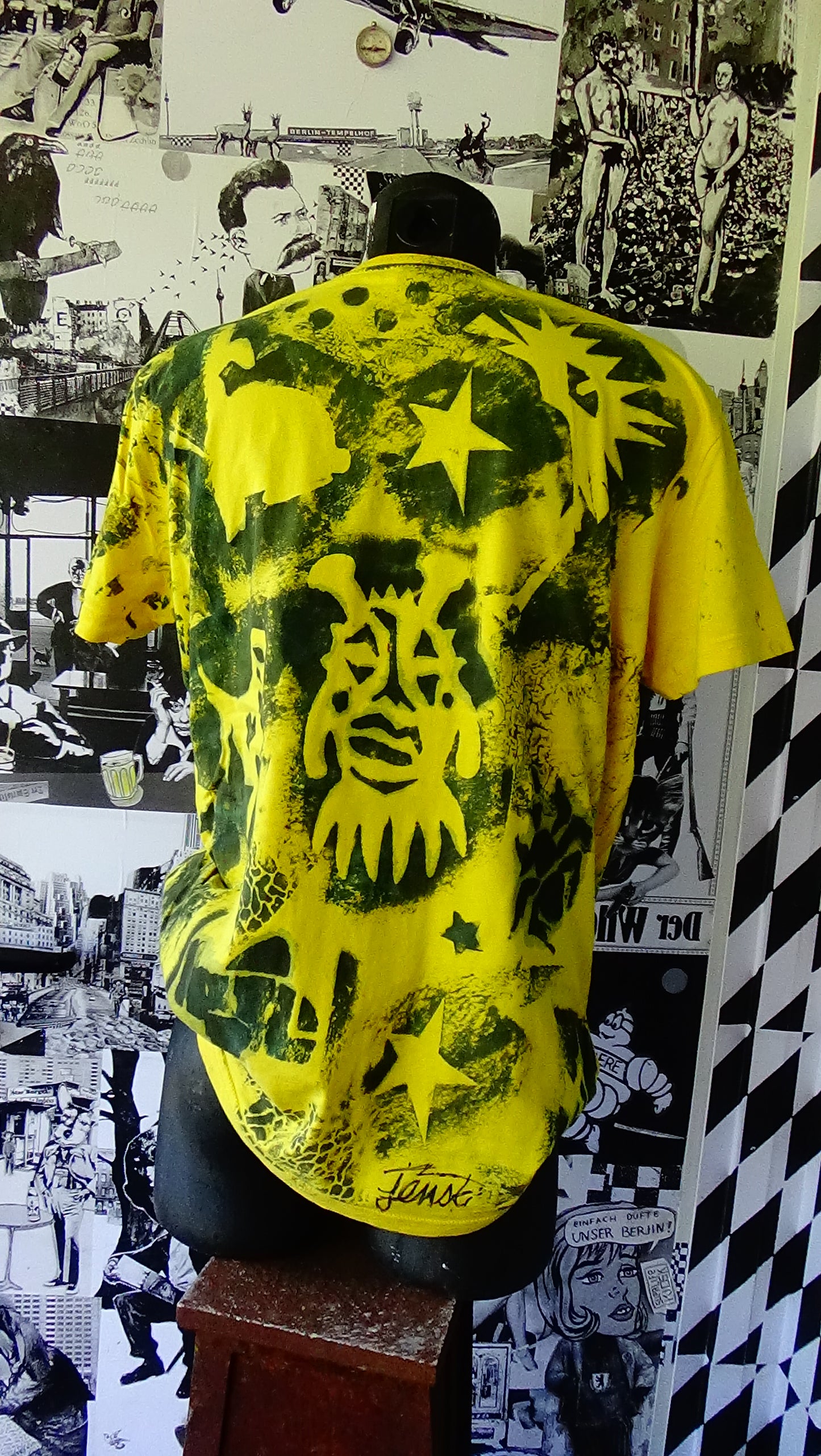 T'shirt namens "ColorLand"