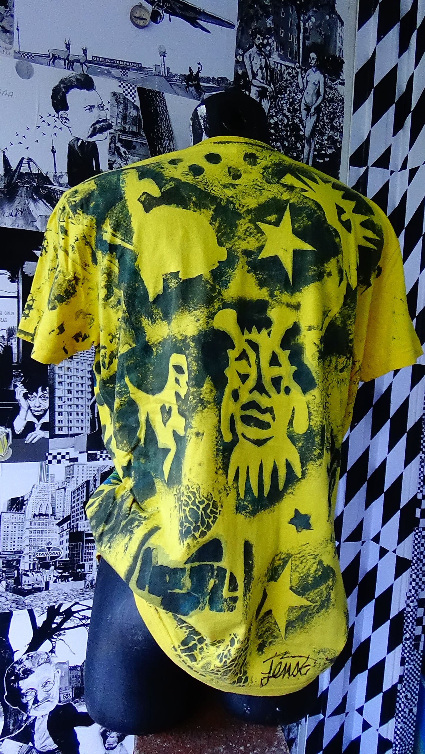 T'shirt namens "ColorLand"