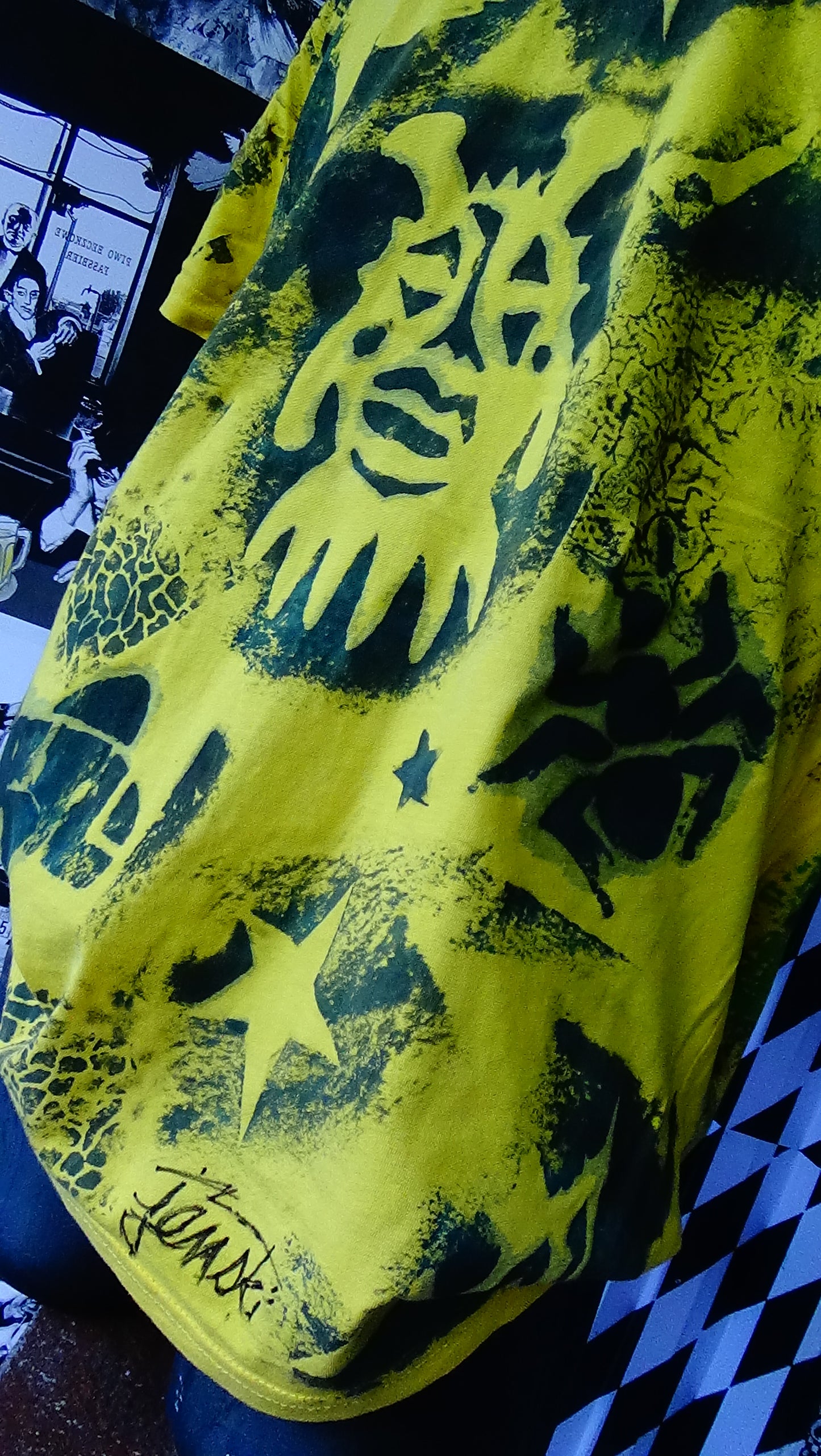 T'shirt namens "ColorLand"