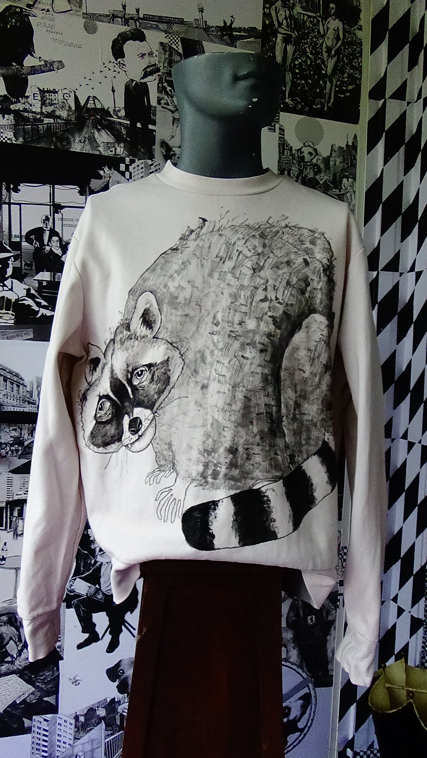 Sweat namens "der Waschbär"