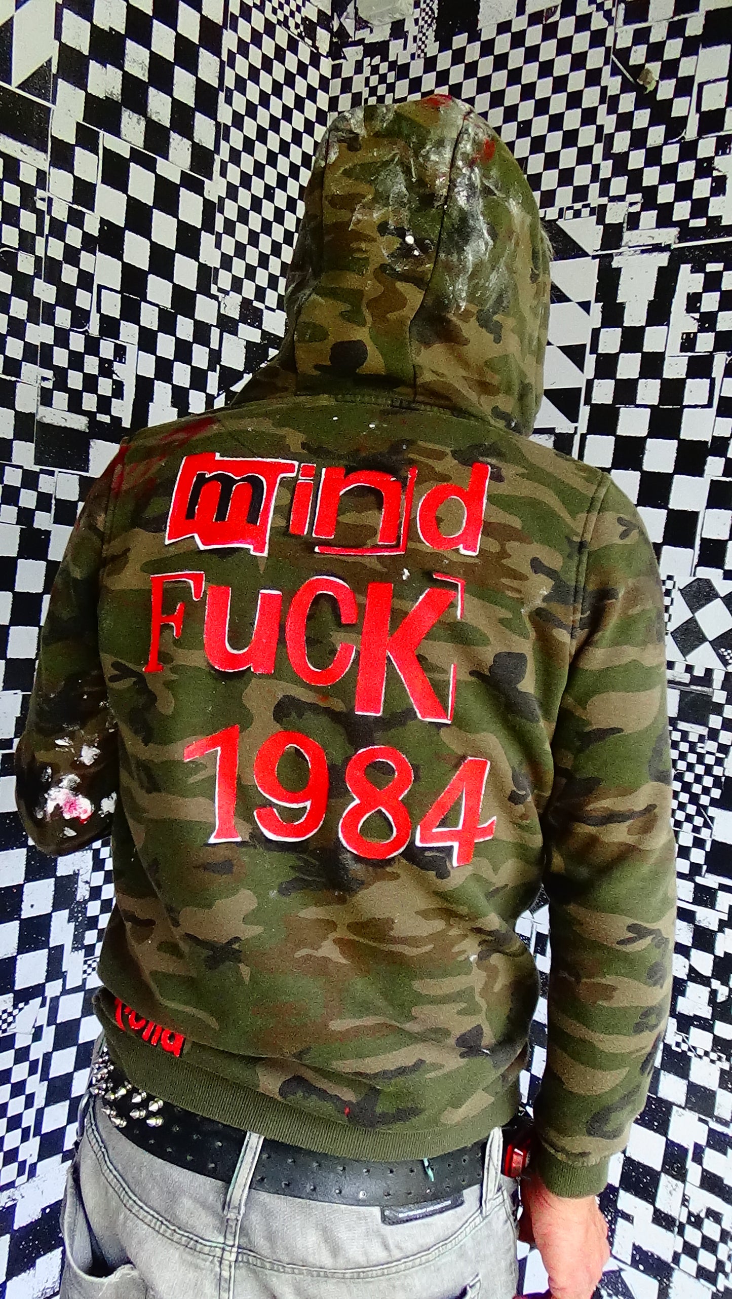 Hoodie namens "Operation MindFuck 1984"