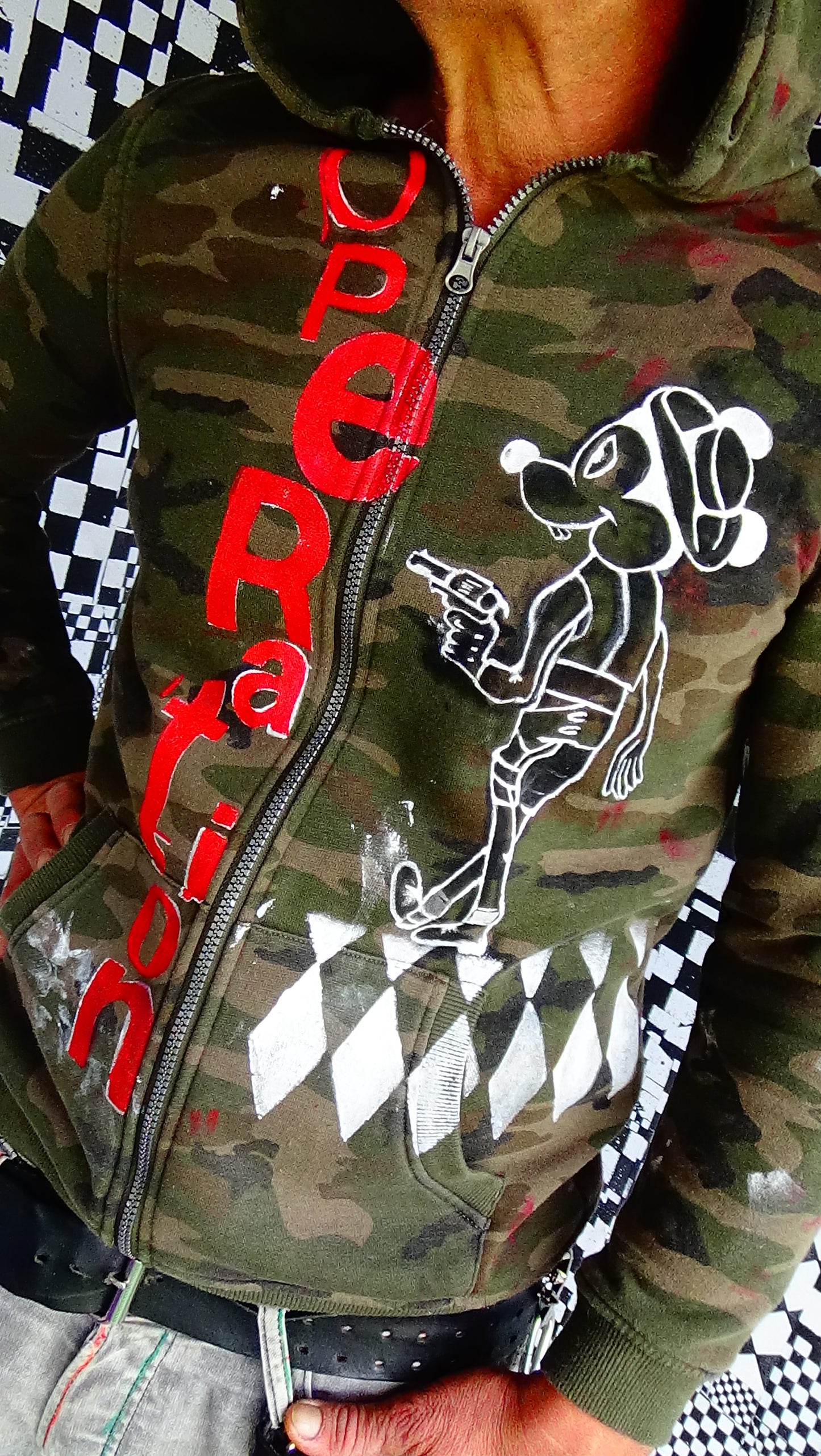 Hoodie namens "Operation MindFuck 1984"