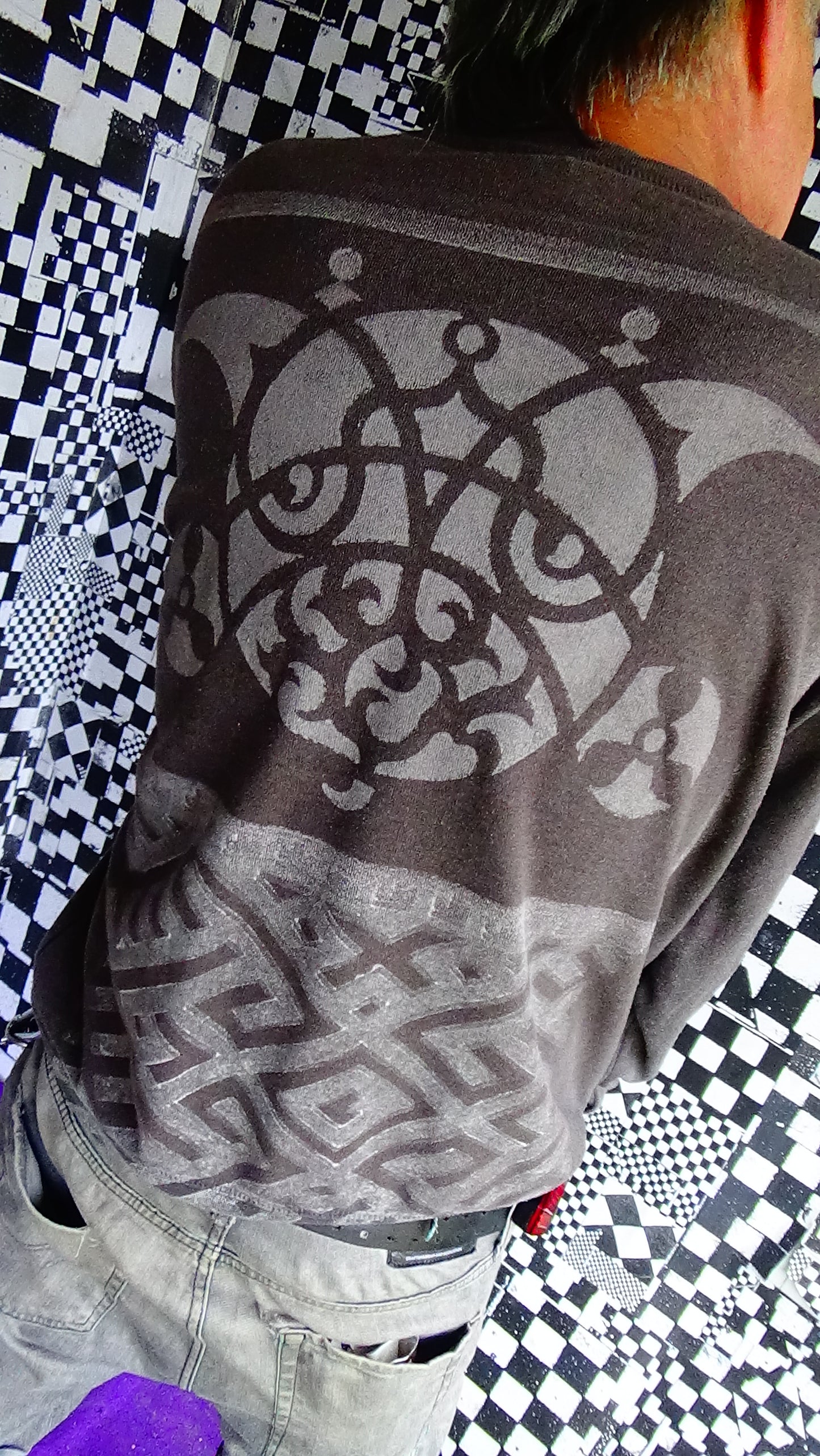 Longshirt namens "Harlekin"
