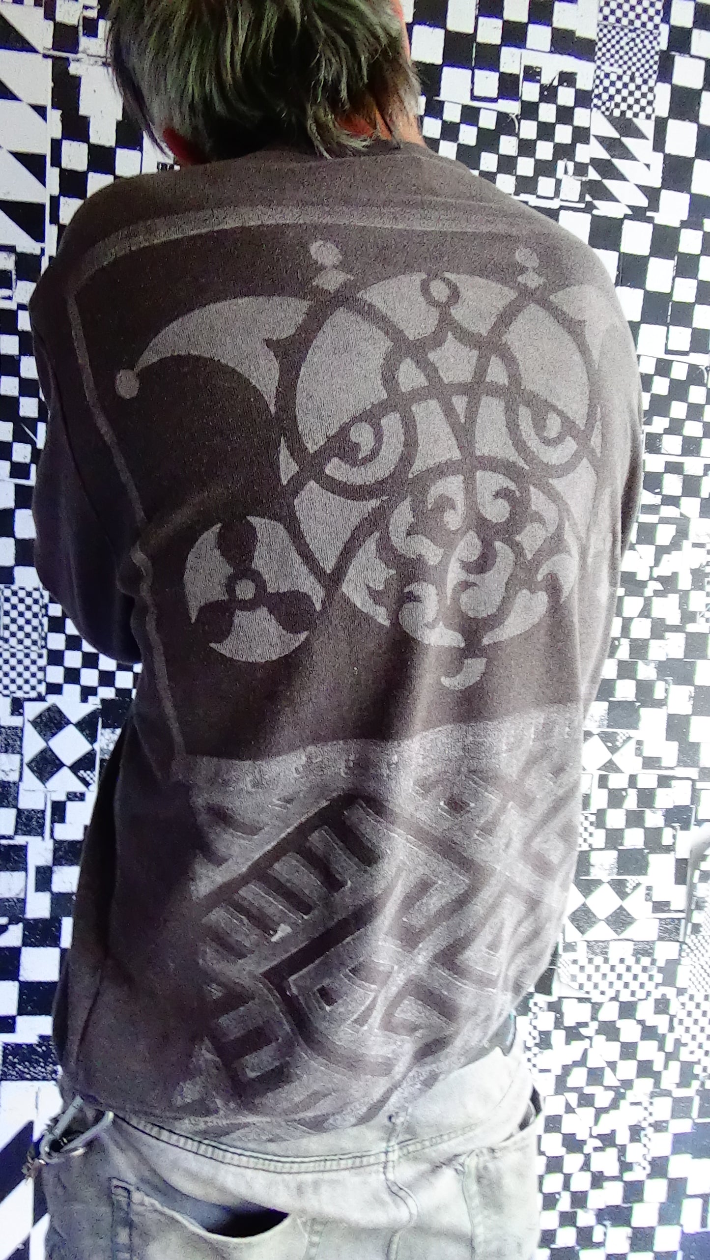 Longshirt namens "Harlekin"