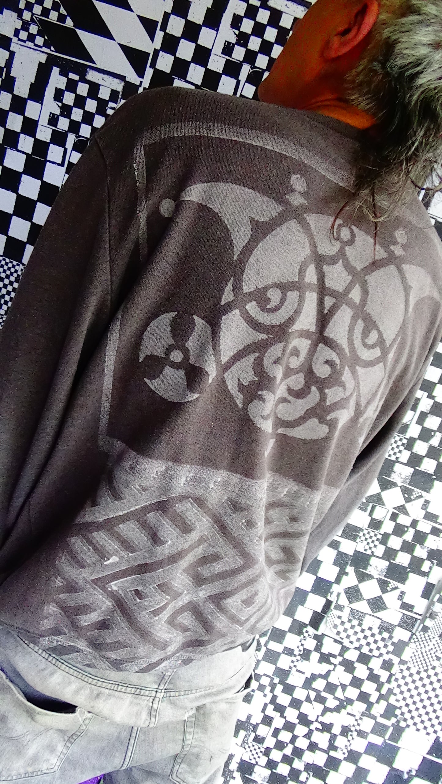 Longshirt namens "Harlekin"