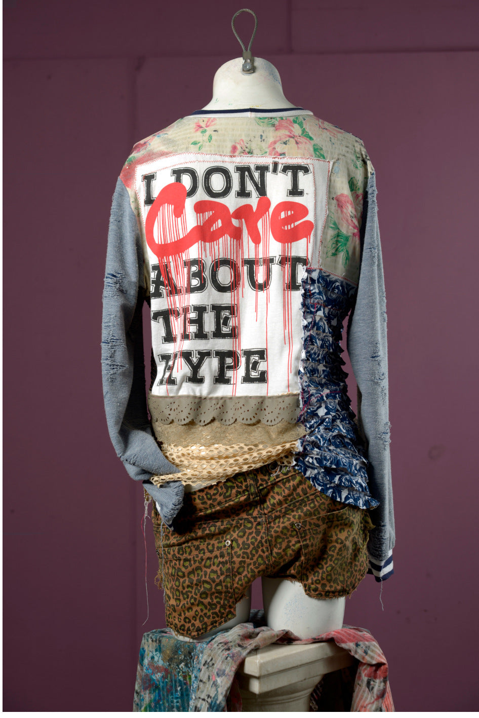 longshirt namens "i don't care about the hype" Gr.L